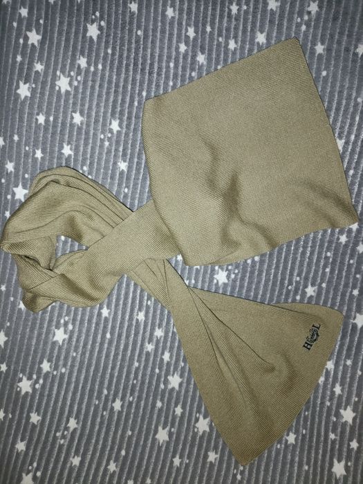 Henry Lloyd scarf