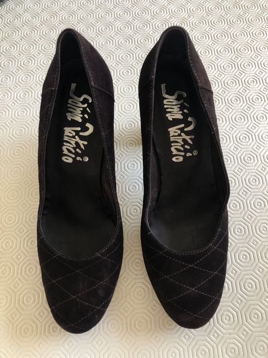 Sapatos salto alto em camurça castanha 39 Sónia Patrício
