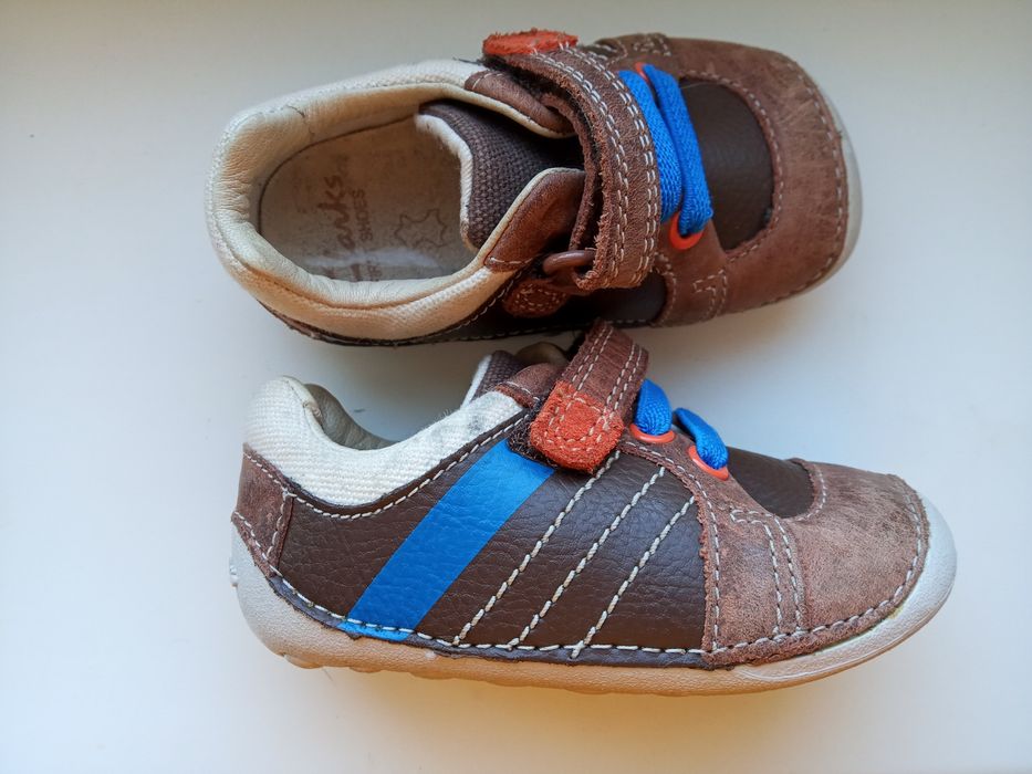 Ботинки ботиночки кросівки Clarks для хлопчика 19 розмір перше в