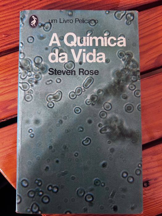 Vários livros antigos
