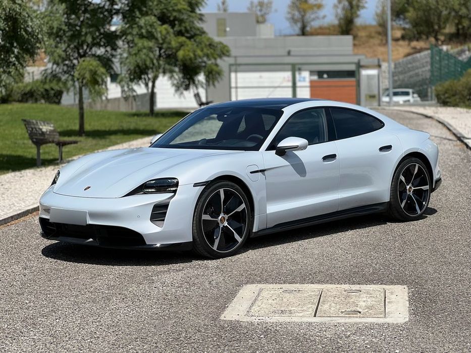 Porsche Taycan Turbo