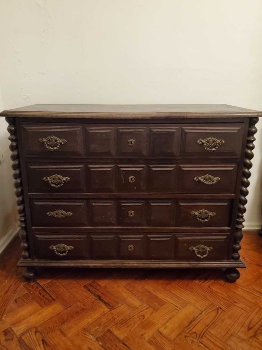 Conjunto Completo de Quarto Vintage em Madeira Maciça