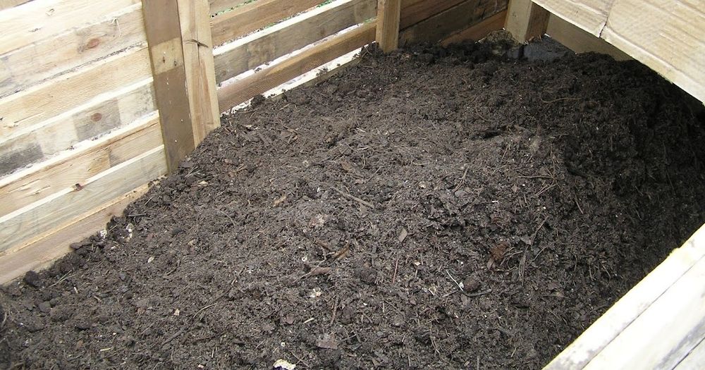 Kompost naturalny roślinny workowany 40l