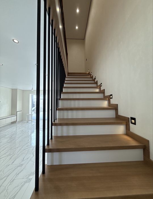 Дизайнерський новий таунхаус з ремонтом! Індивідуальне газове опалення