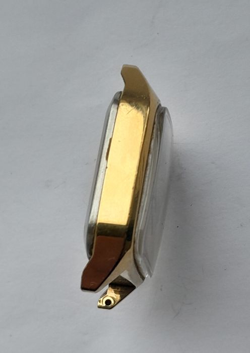 Часы женские Ракета, позолота Au1