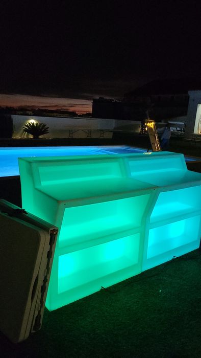 Serviços de Catering de Bar e Aluguer de Bares - O Seu Evento Perfeito