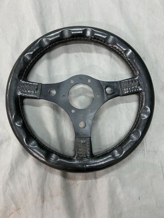 Volante Raid em excelente estado