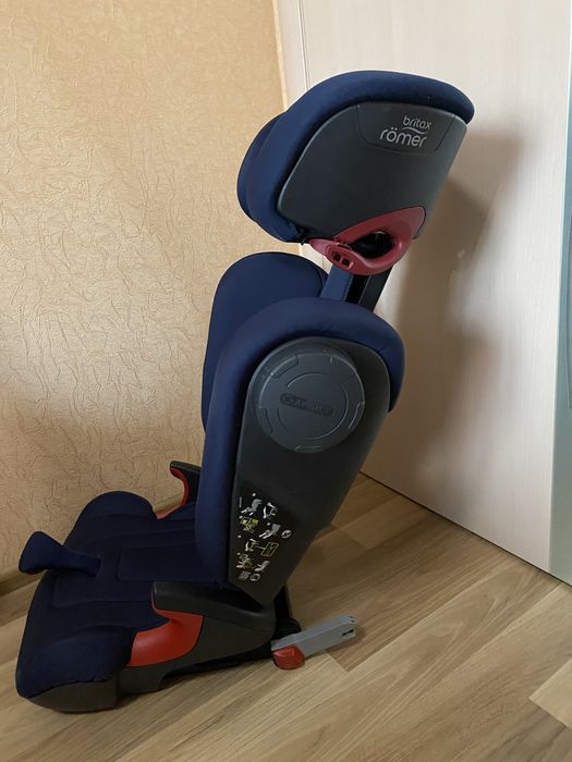 Автокресло Britax-Romer Kidfix2 S 3-12 лет 15-36 кг группа 2/3 Бустер