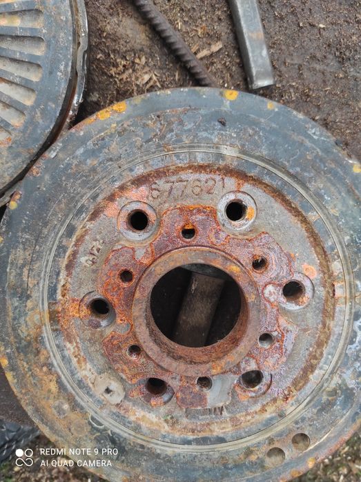 Продам демфер John Deere RE57604 RE 538143