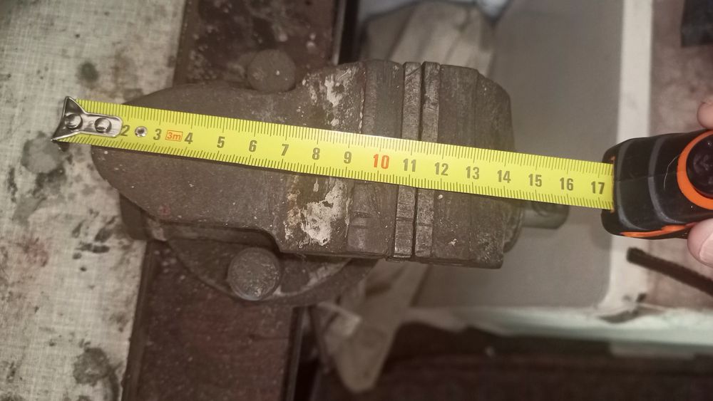 Тиски б/у времен  СССР