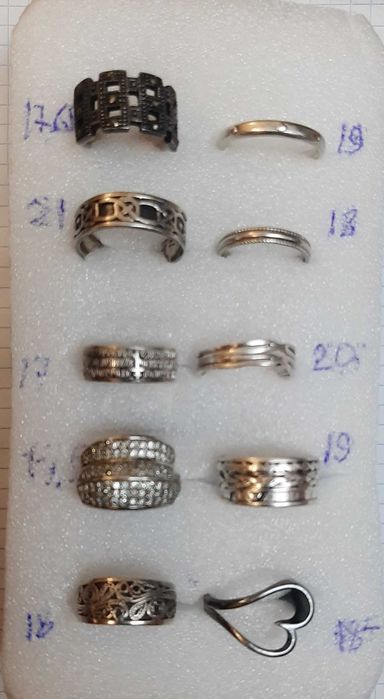 Продам перстень серебряный   мужские и женские