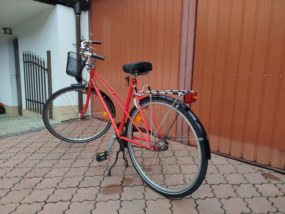Rower czerwony w dobrym stanie