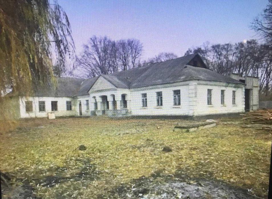 Продамо 800 кв.м. нежитлових будівель на 45 сотках по вул. Пацаєва.