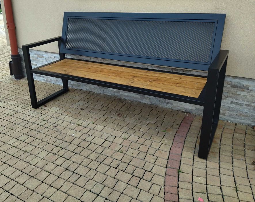 Balustrady, ogrodzenia, zadaszenia tarasów