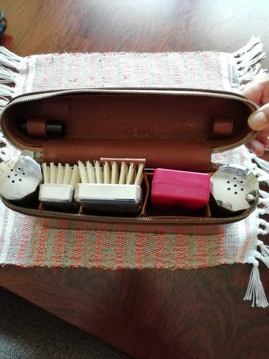 Raro "necessaire" masculino