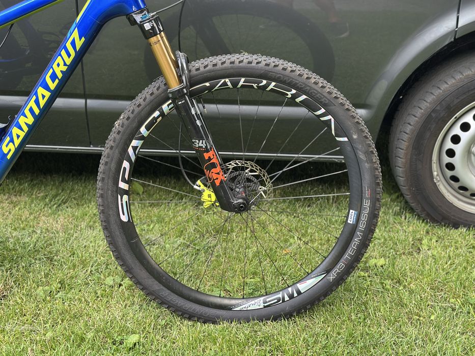 Santa Cruz Carbon Full