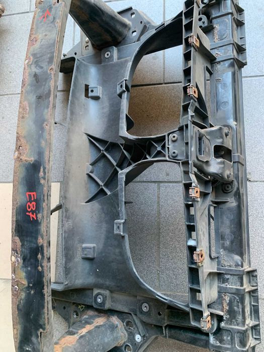 Bmw 1 e87 e81 e82 e88 pas przodu wzmocnienie belka komplet