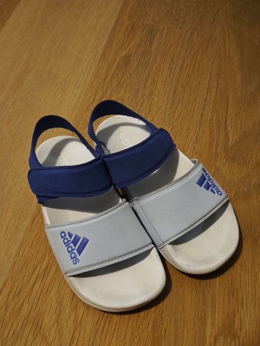 Sandały dziecięce Adidas lekkie sandałki 30 niebieskie sandały