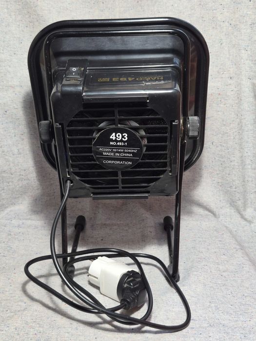 Димоуловлювач паяльного диму HAKKO-493 14w на підставці, 10 змінних фільтрів.