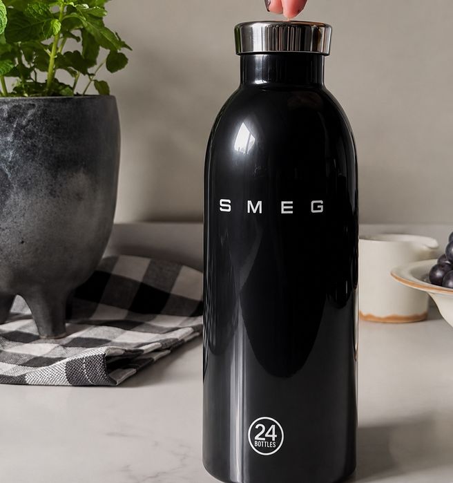 SMEG термопляшка 500 мл — річ, яку не хочеться випускати з рук