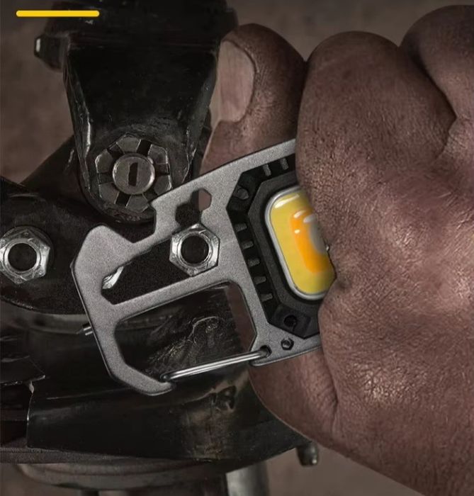 Фонарик  комфортний в використанні