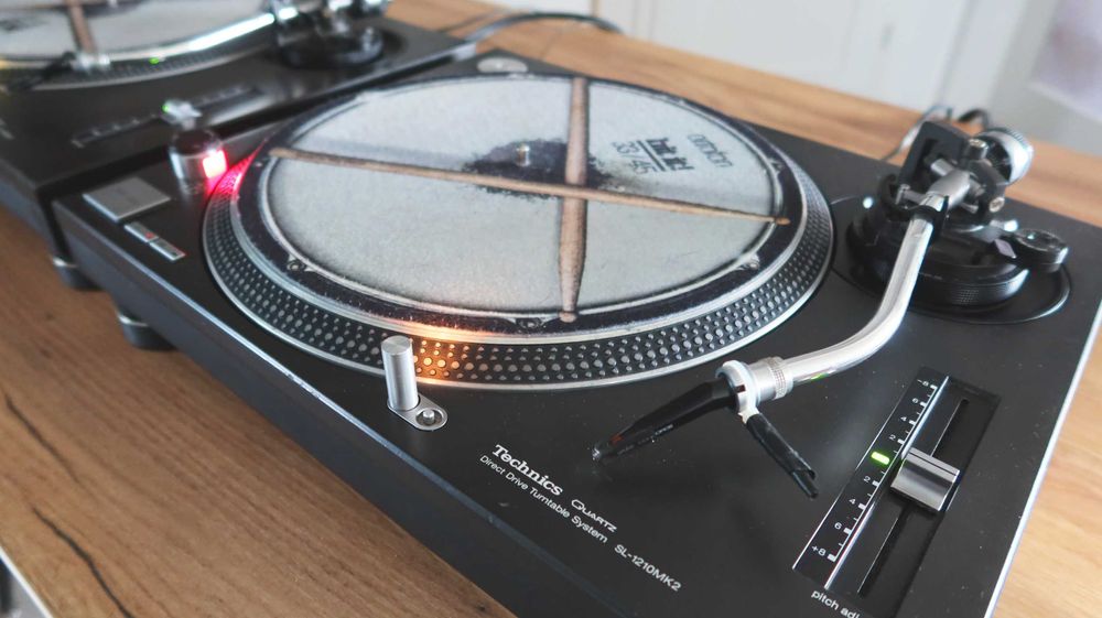 2x gramofony Technics SL-1210MK2 + systemy Ortofon Pro S + pokrywy