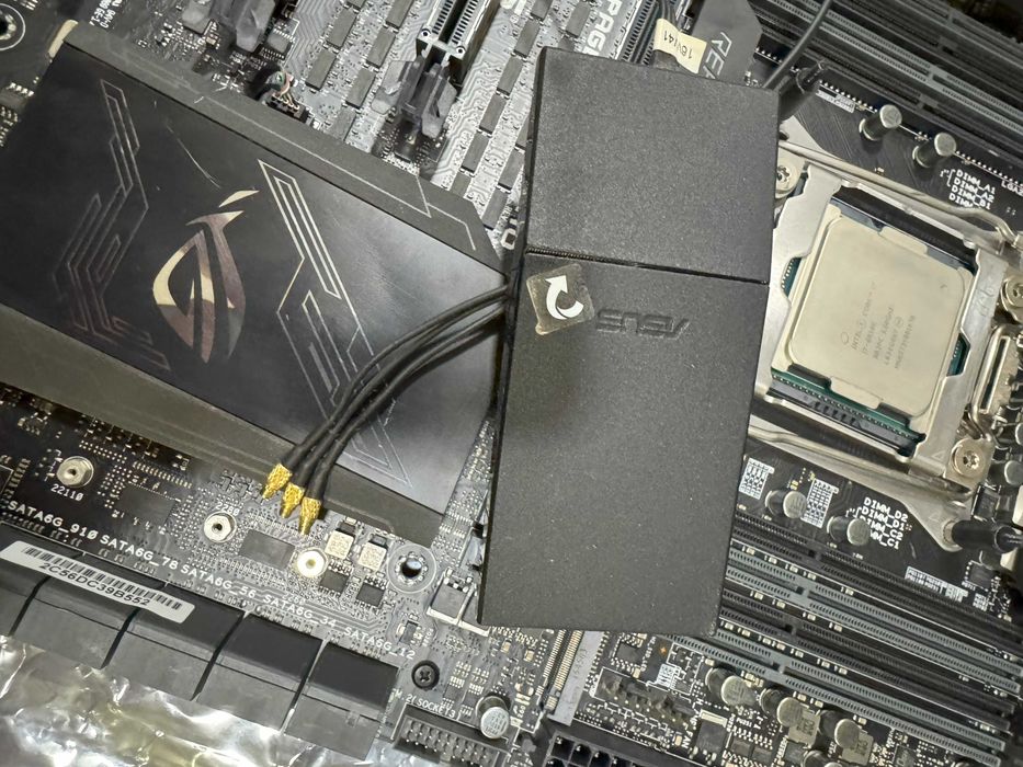 Asus ROG Rampage V edition 10