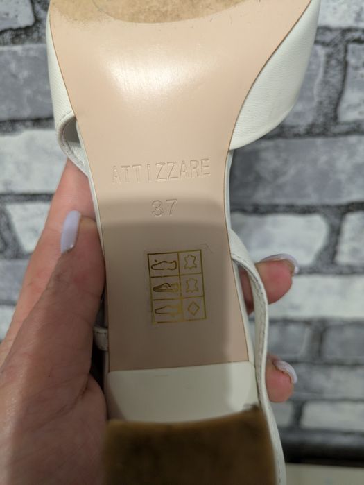 Туфлі босоніжки ATTIZZARE