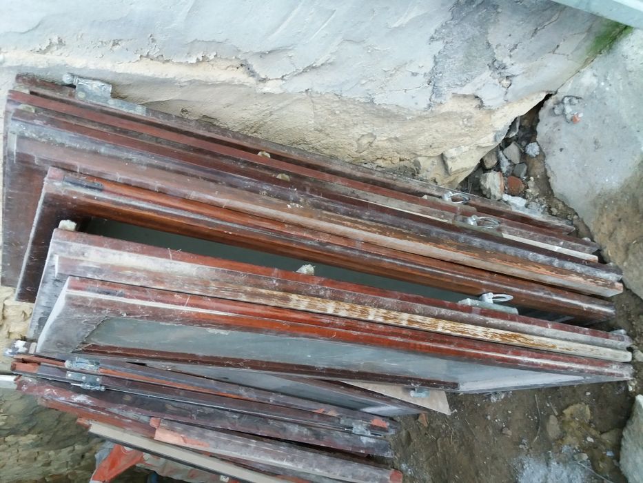 janelas madeira                     .