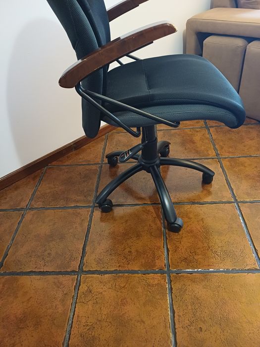 Cadeira  escritorio.