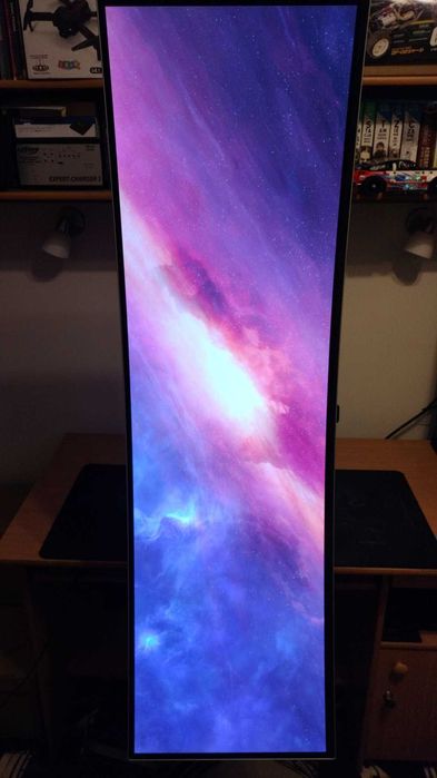 Samsung Odyssey G93SC OLED 49" z uchwytem na blat