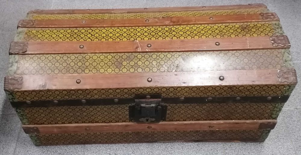 Arca  Mala Bau antigo pequeno