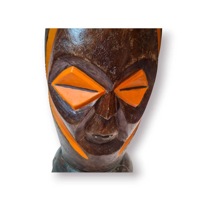 Tambor Artesanal Africano Esculpido em Madeira (53 cm)