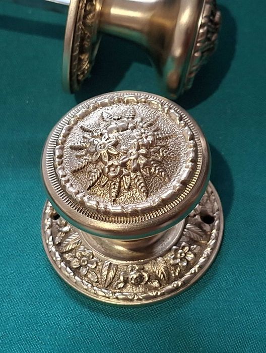 Belo Puxador de porta em latão, anos 70/80