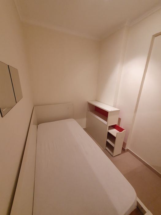 Quarto individual com contrato
