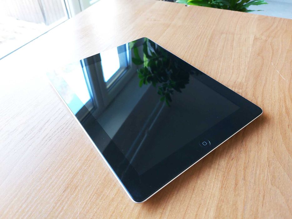 Tablet Apple iPad 2 16GB (MC773PL/A) (04) A1396