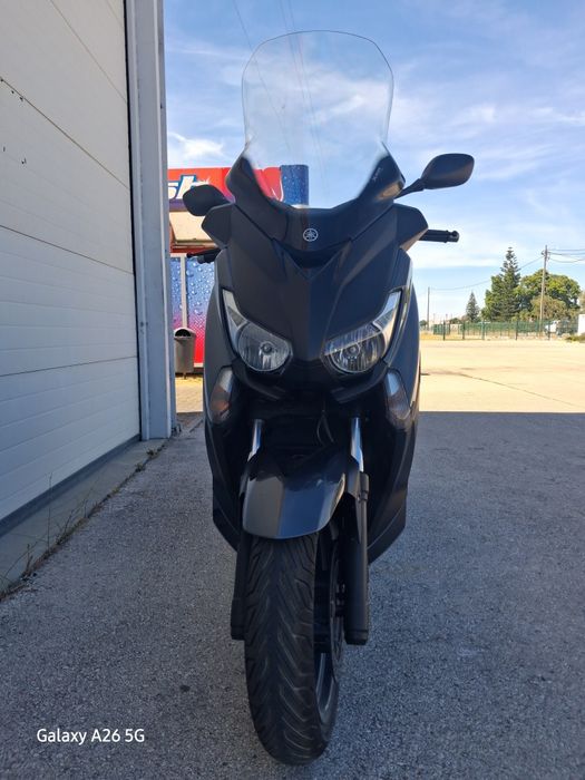 Yamaha x-max 400