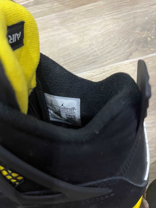 Air Jordan 4 Thunder (2023)