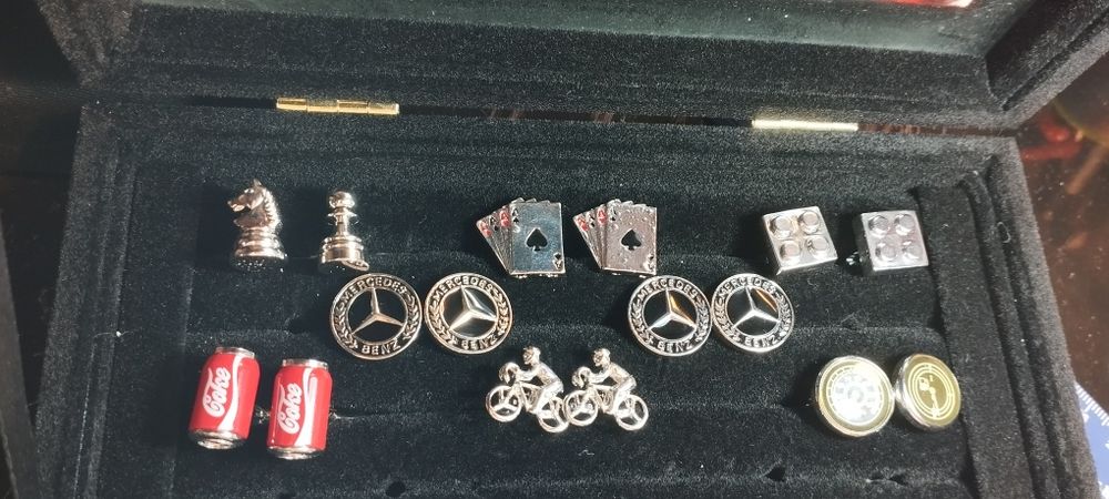 Botões de punho.64730296362753123