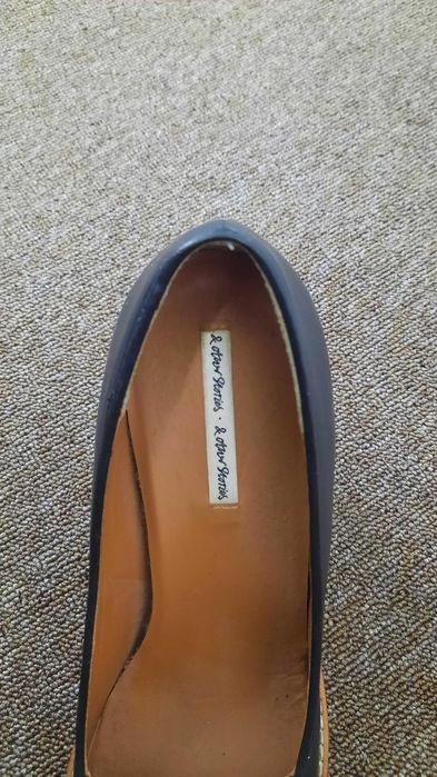 Стильні шкіряні туфлі