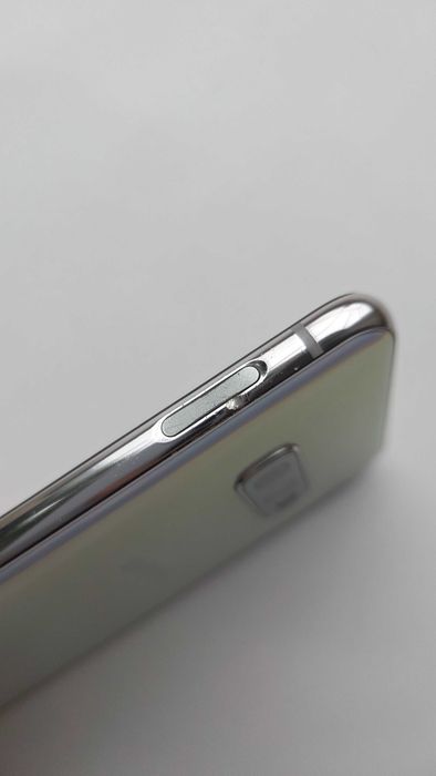 Galaxy S10e perłowy