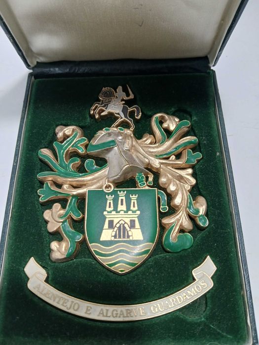 Brasão em metal - GNR Guarda Nacional Republicana - Alentejo e Algarve