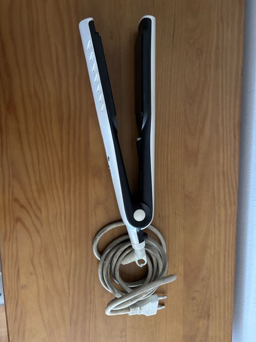 Placa de alisar o cabelo