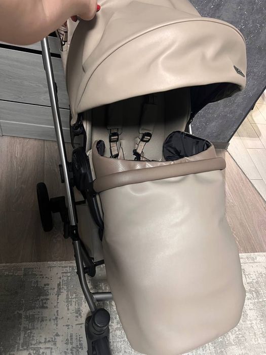 Продам коляску 2в1