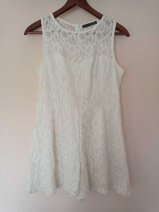 Koronkowy kombinezon