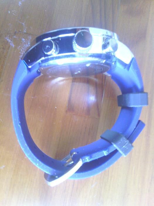 Relógio VIVE desportivo Com alarme, luz noturna LCD Novo com caixa