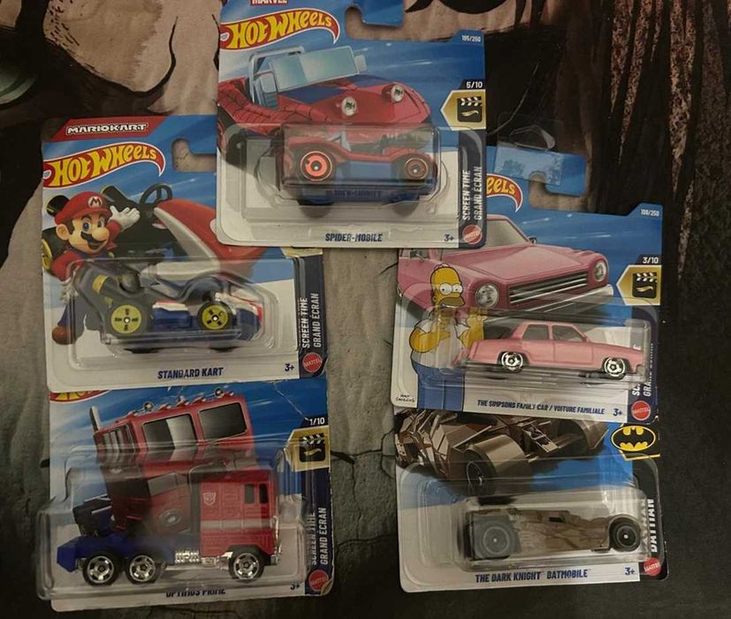 Pack Mario Kart, Optimus, Simpsons, Spider e Dark Knight - Diversos Hotwheels