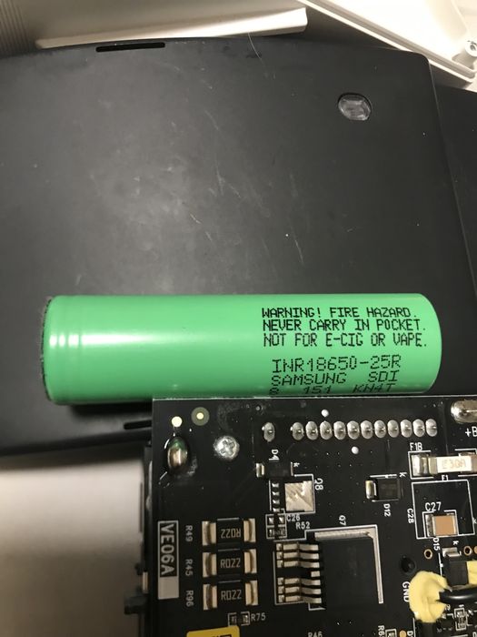 Батарея на элементах 18650 samsung 25r