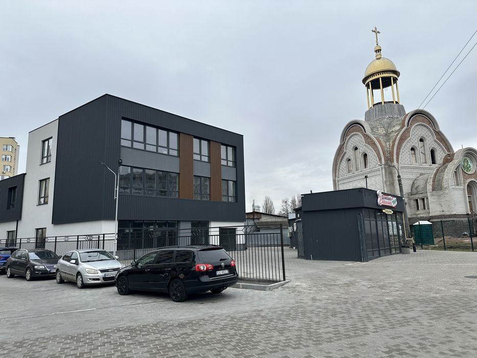 Оренда комерційного приміщення біля комплексу ЖК Фаворит