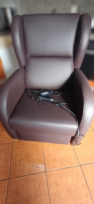 Sofá cadeirão elétrico...